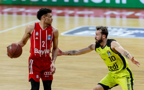 的表现赢得 的表现赢得